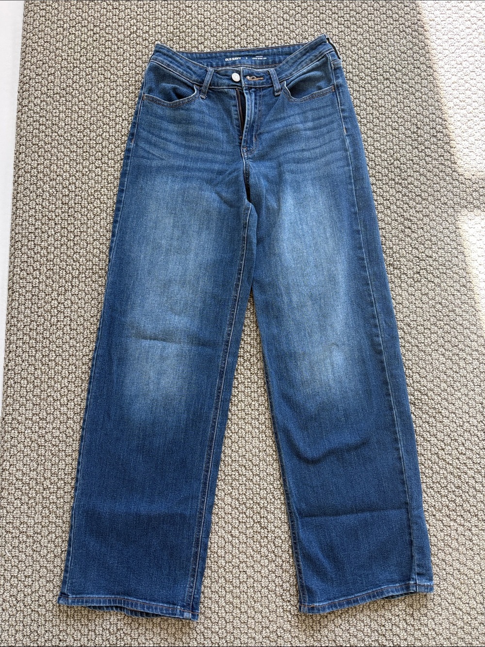 Old Navy Wide-Leg Wow Jeans in Medium Blue Wash